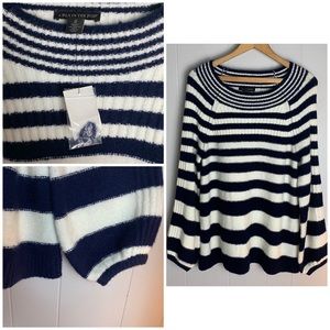 A Pea in the Pod Striped Sweater-M